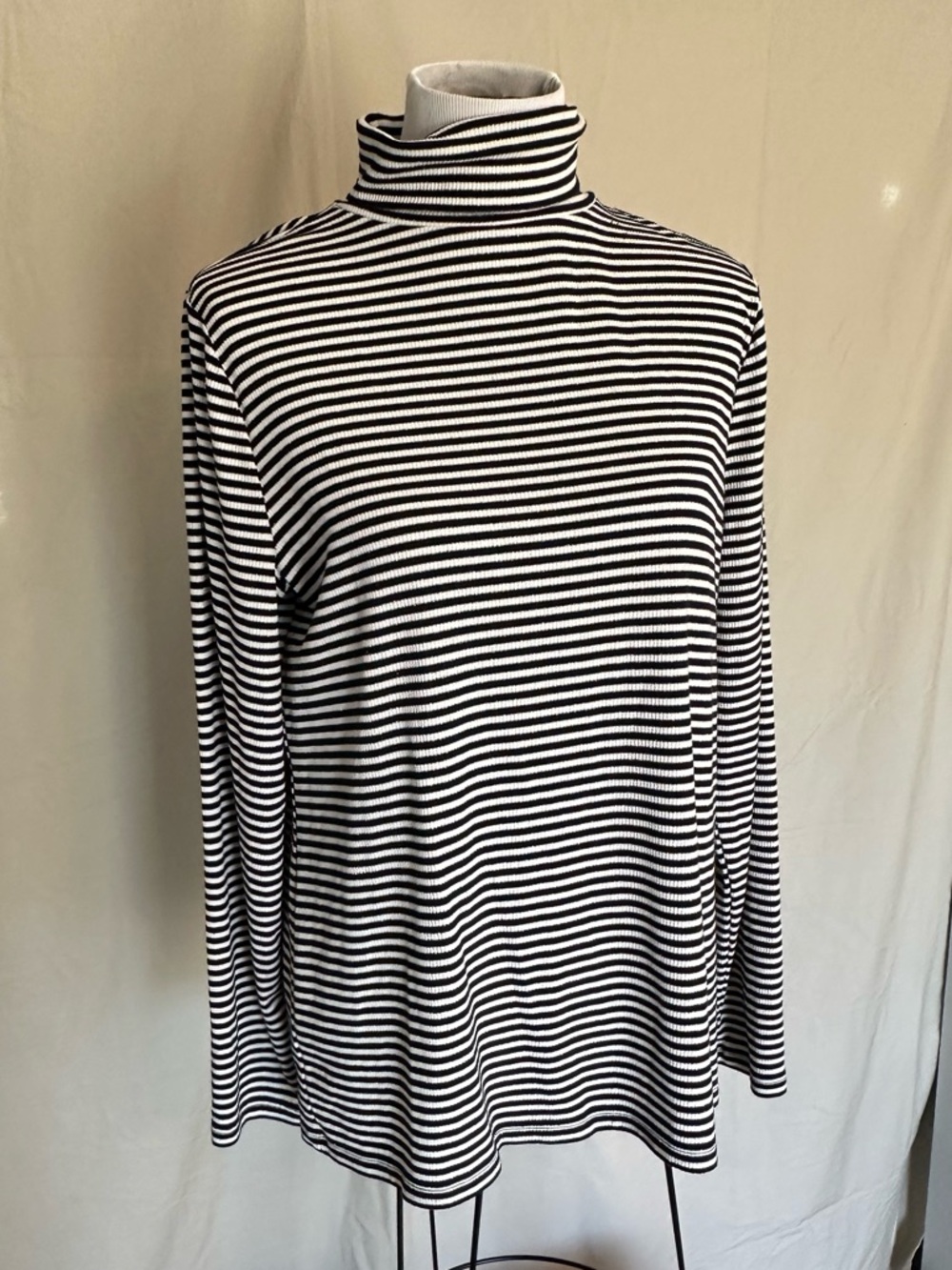 LOFT Black & White Striped Turtleneck Sweater LOFT outlet ribbed gold stripe XL